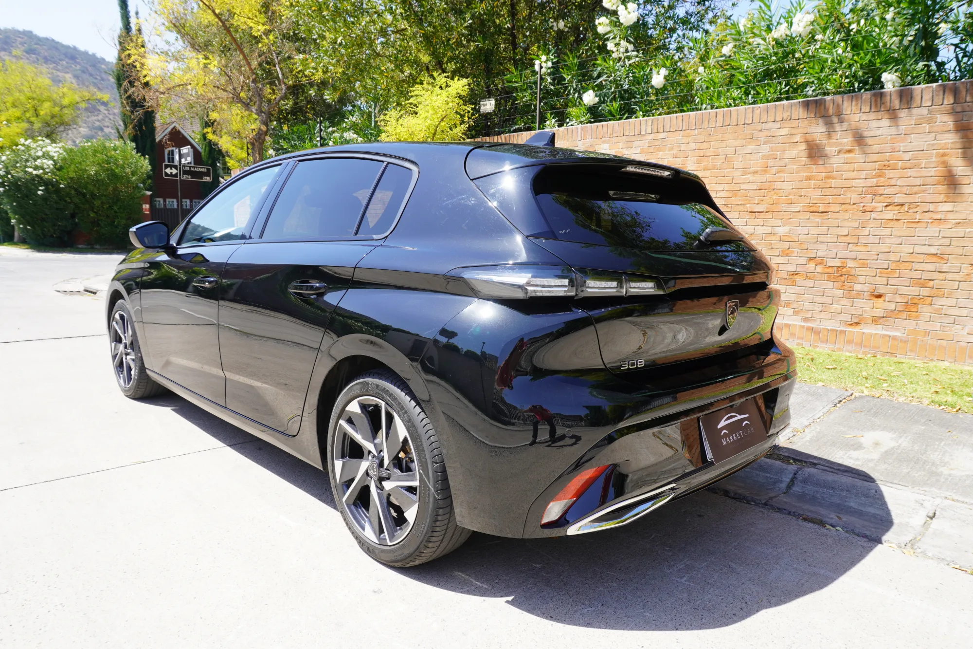 Peugeot 308 ALLURE PACK 1.5 BLUEHDI 130 EAT8 2025 — foto 7