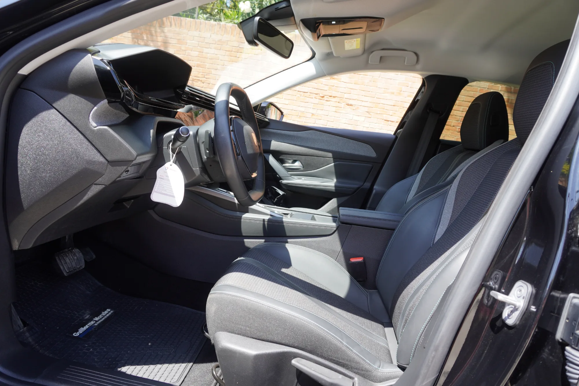 Peugeot 308 ALLURE PACK 1.5 BLUEHDI 130 EAT8 2025 — foto 21