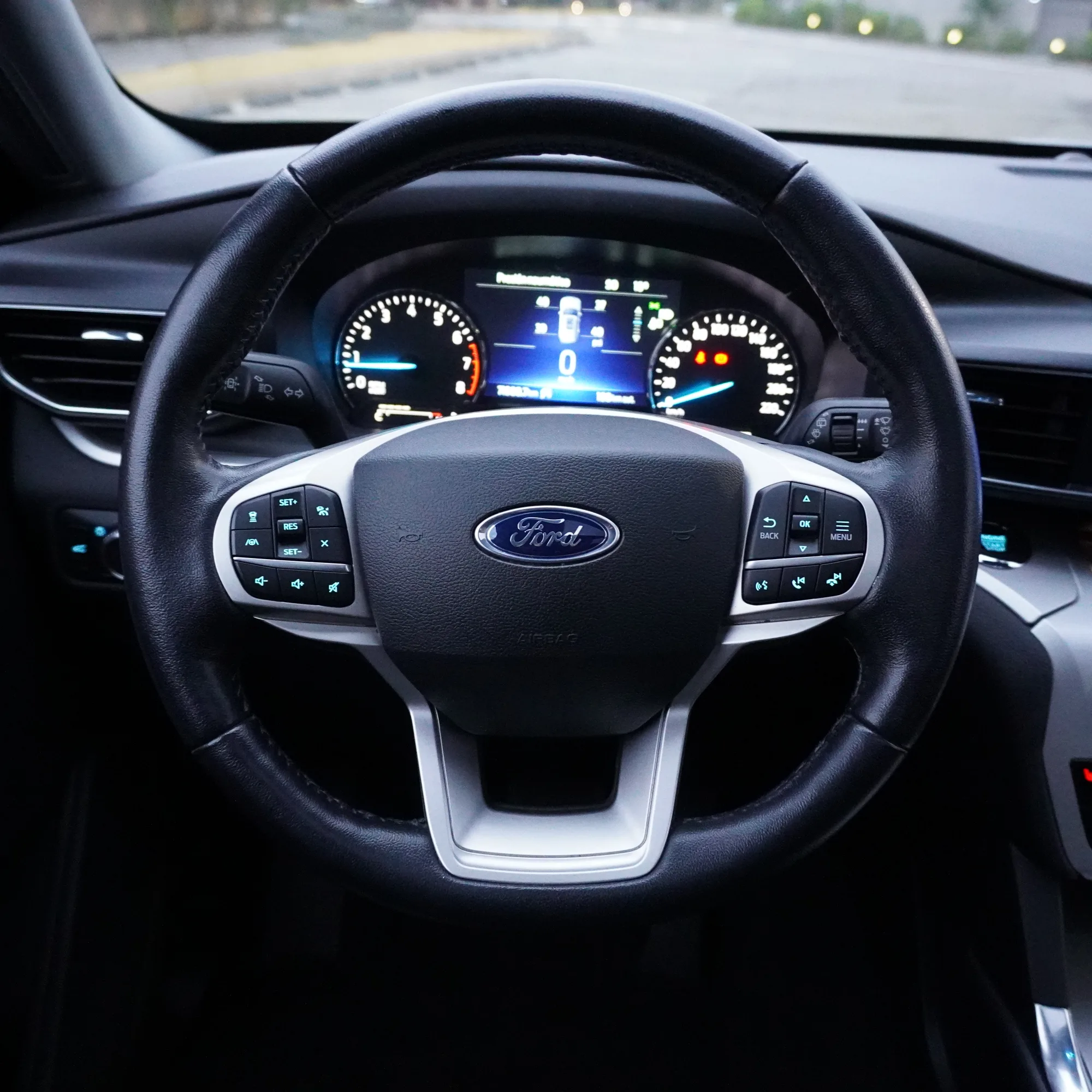 Ford Explorer XLT 4x4 2.3 Año 2023 — foto 23