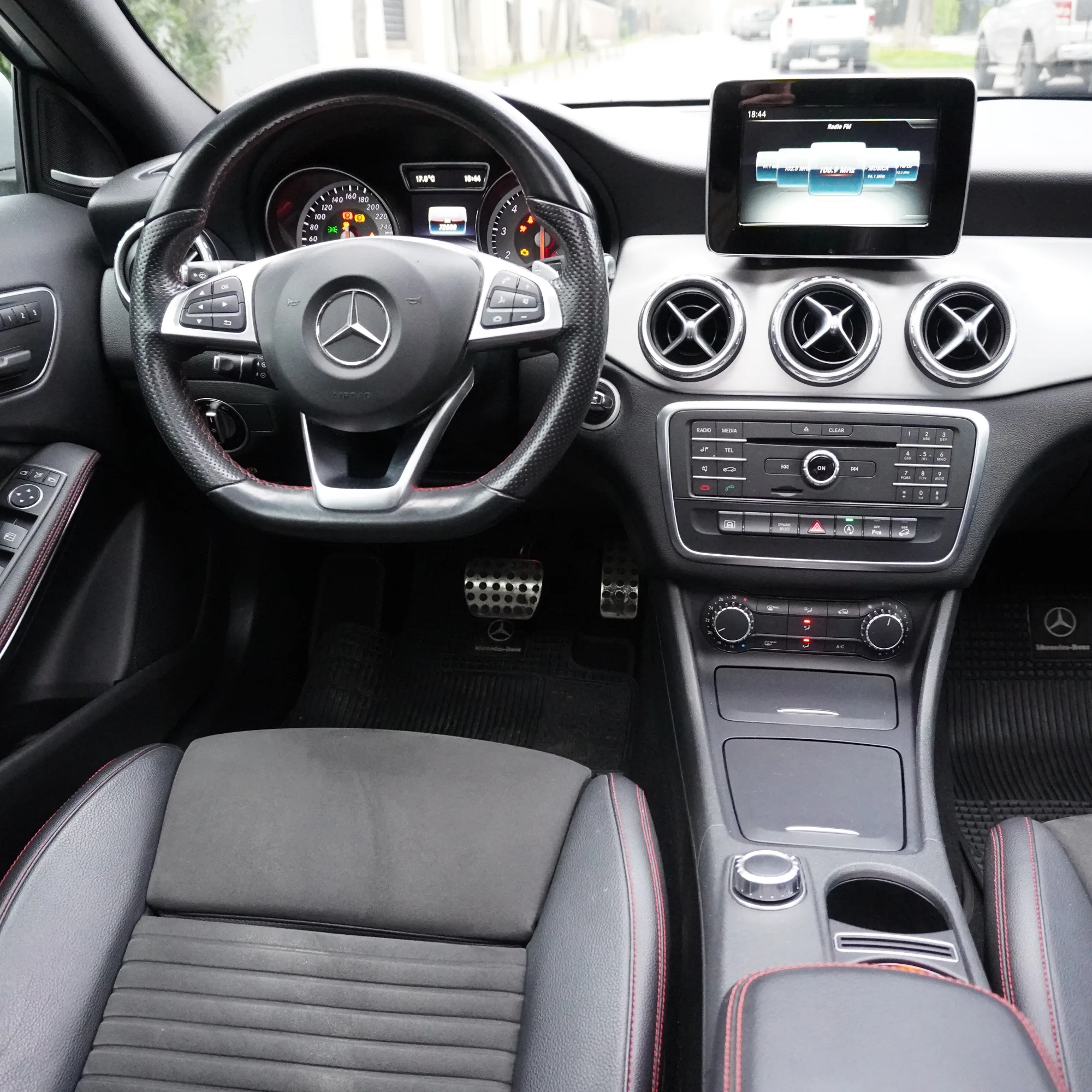 Mercedes Benz GLA 250 HB 2.0 4Matic Año 2017 — foto 23