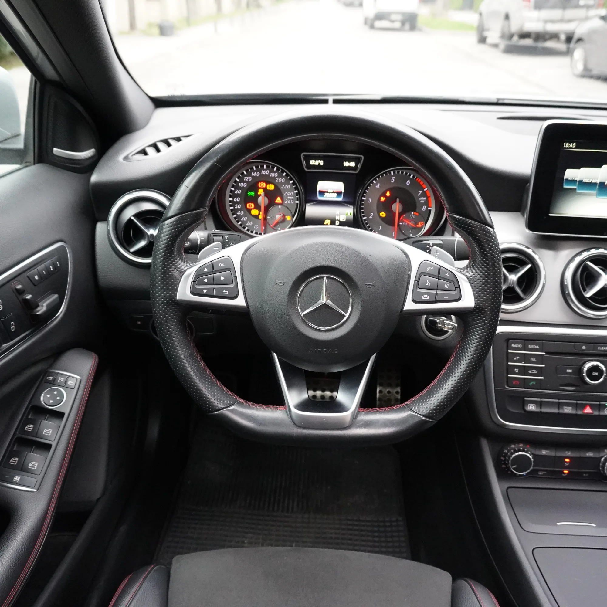 Mercedes Benz GLA 250 HB 2.0 4Matic Año 2017 — foto 24