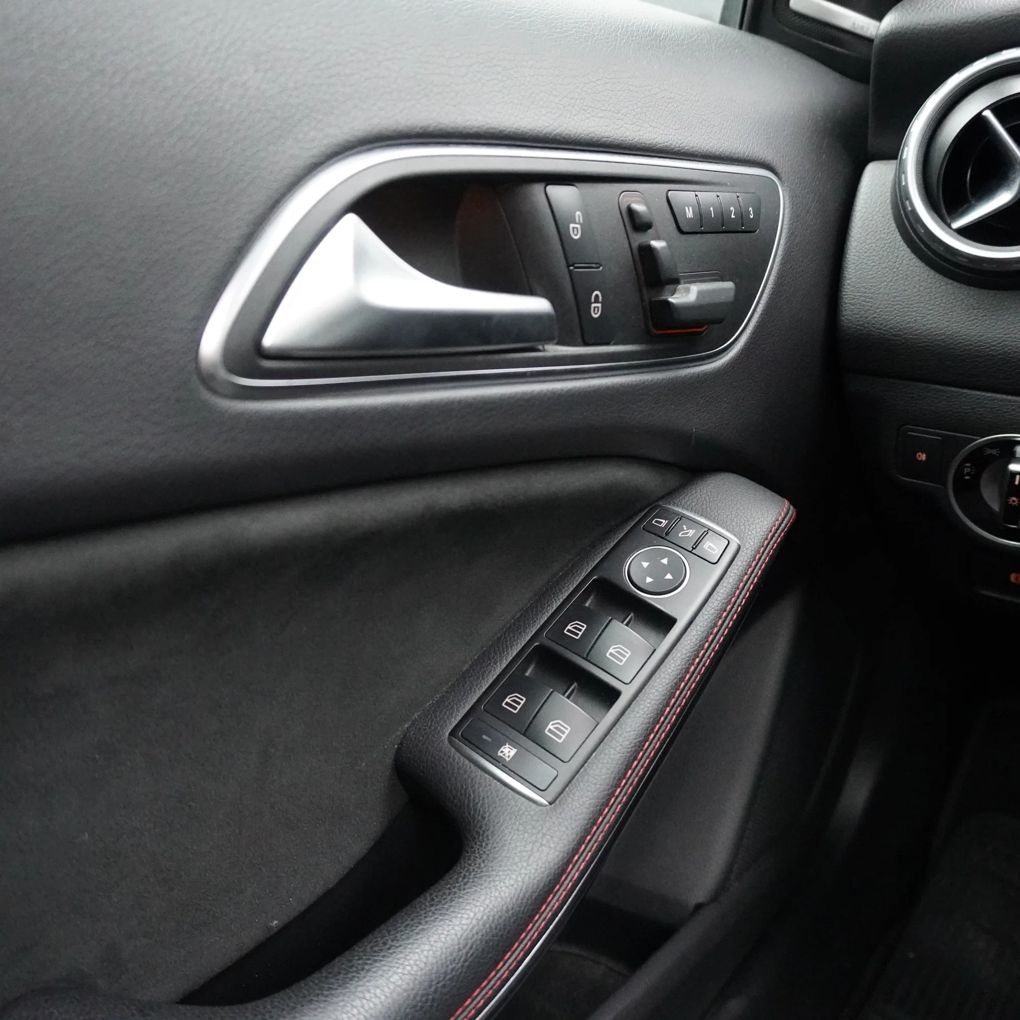 Mercedes Benz GLA 250 HB 2.0 4Matic Año 2017 — foto 26
