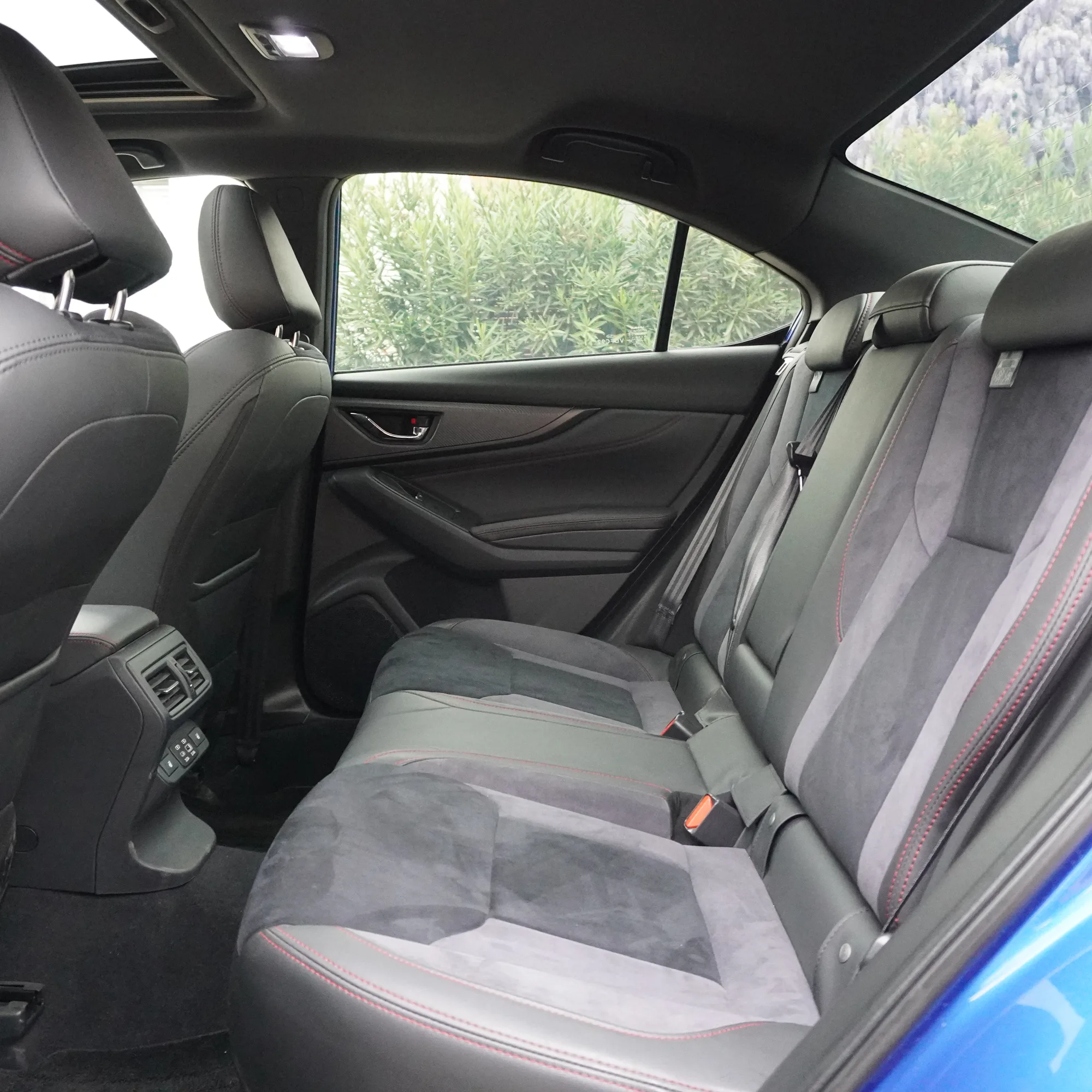 Subaru WRX STI Touring 2.4T — foto 21