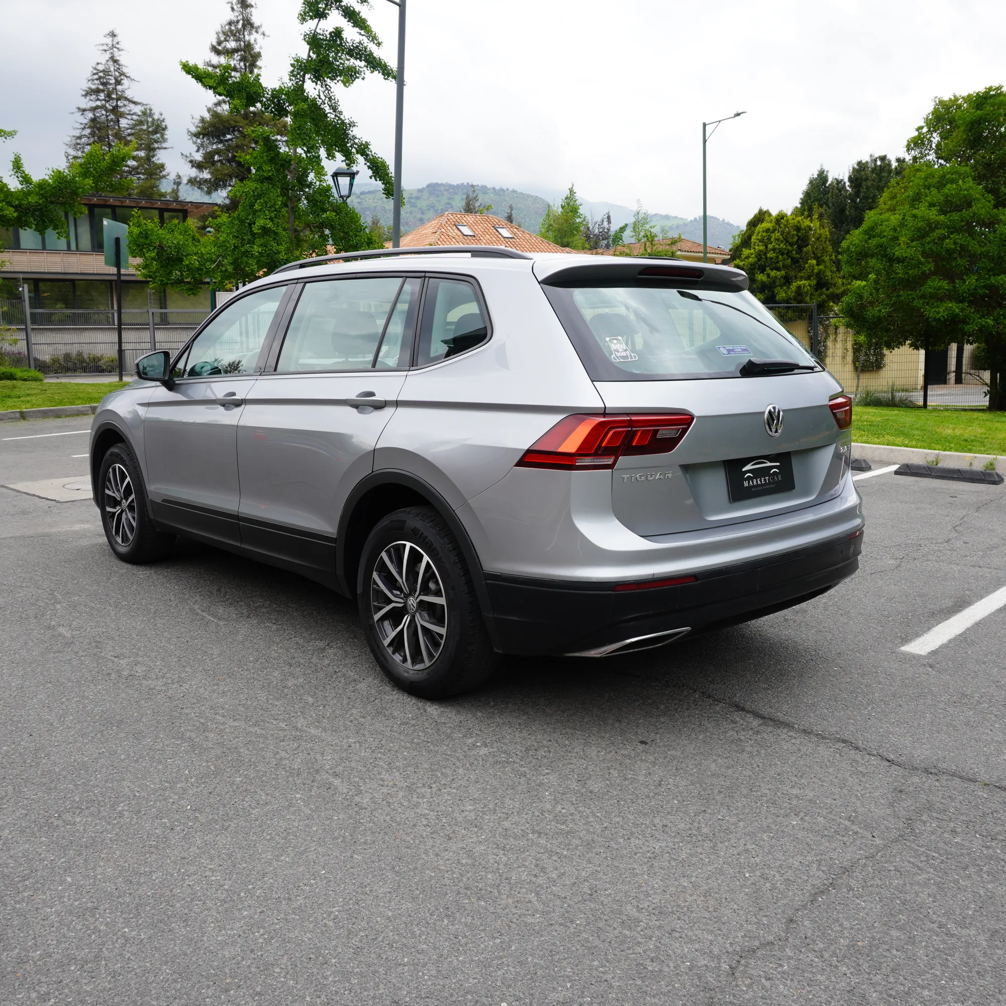 Volkswagen Tiguan 1.4 TSI Comfortline AT Año 2021 — foto 7