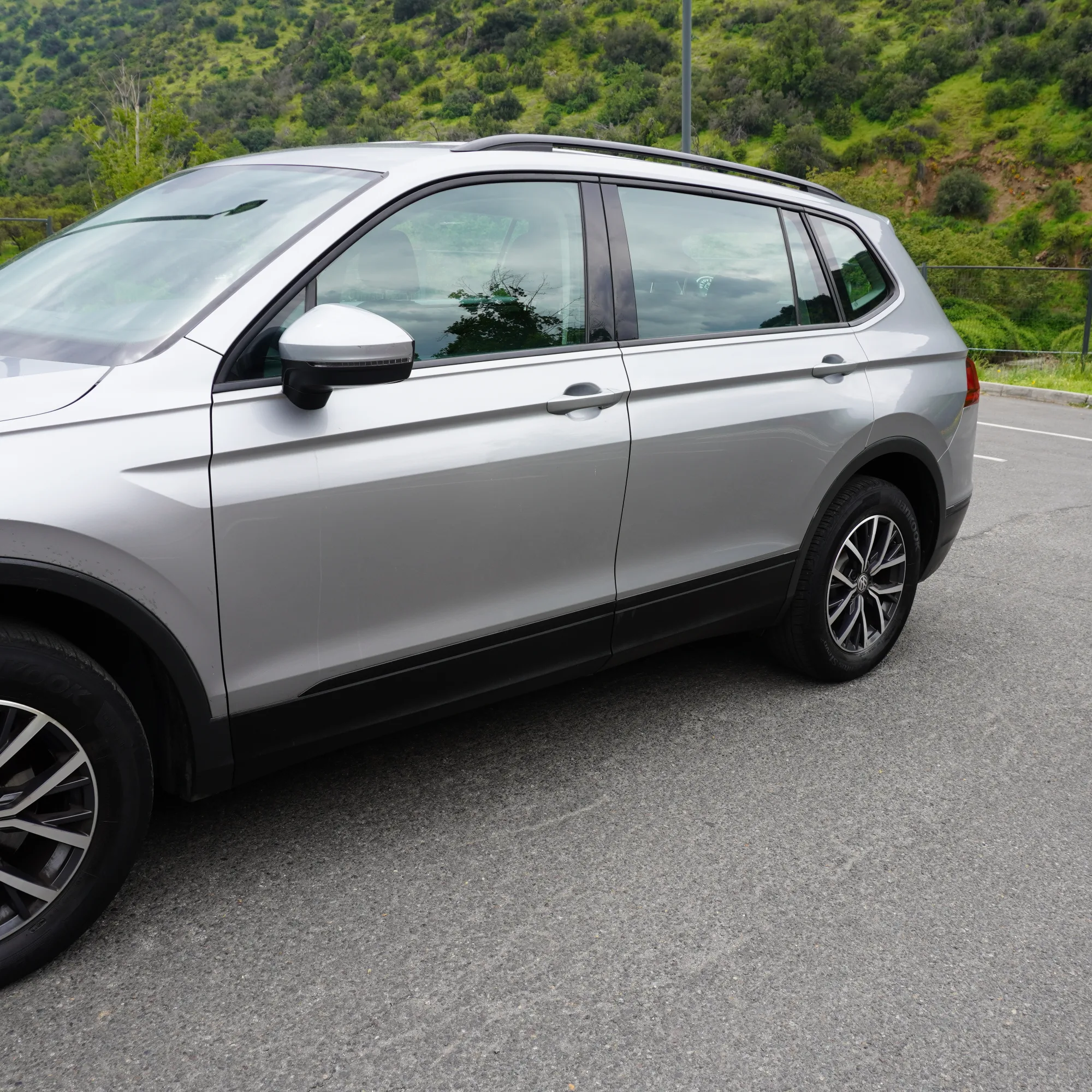 Volkswagen Tiguan 1.4 TSI Comfortline AT Año 2021 — foto 9