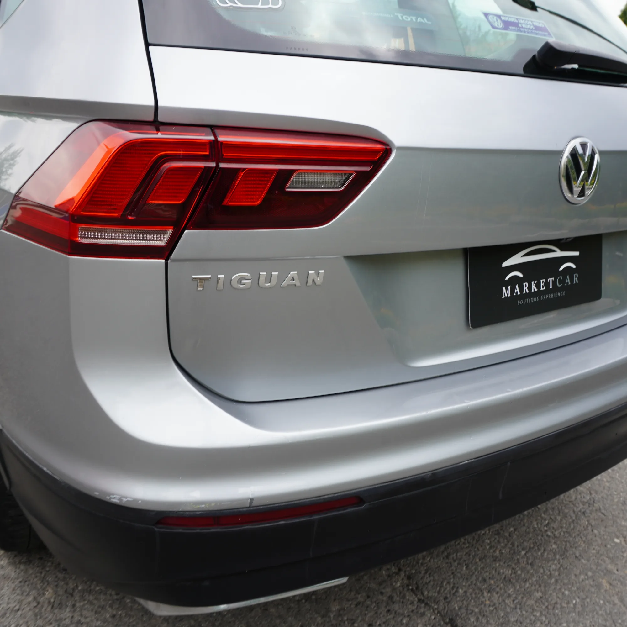 Volkswagen Tiguan 1.4 TSI Comfortline AT Año 2021 — foto 15