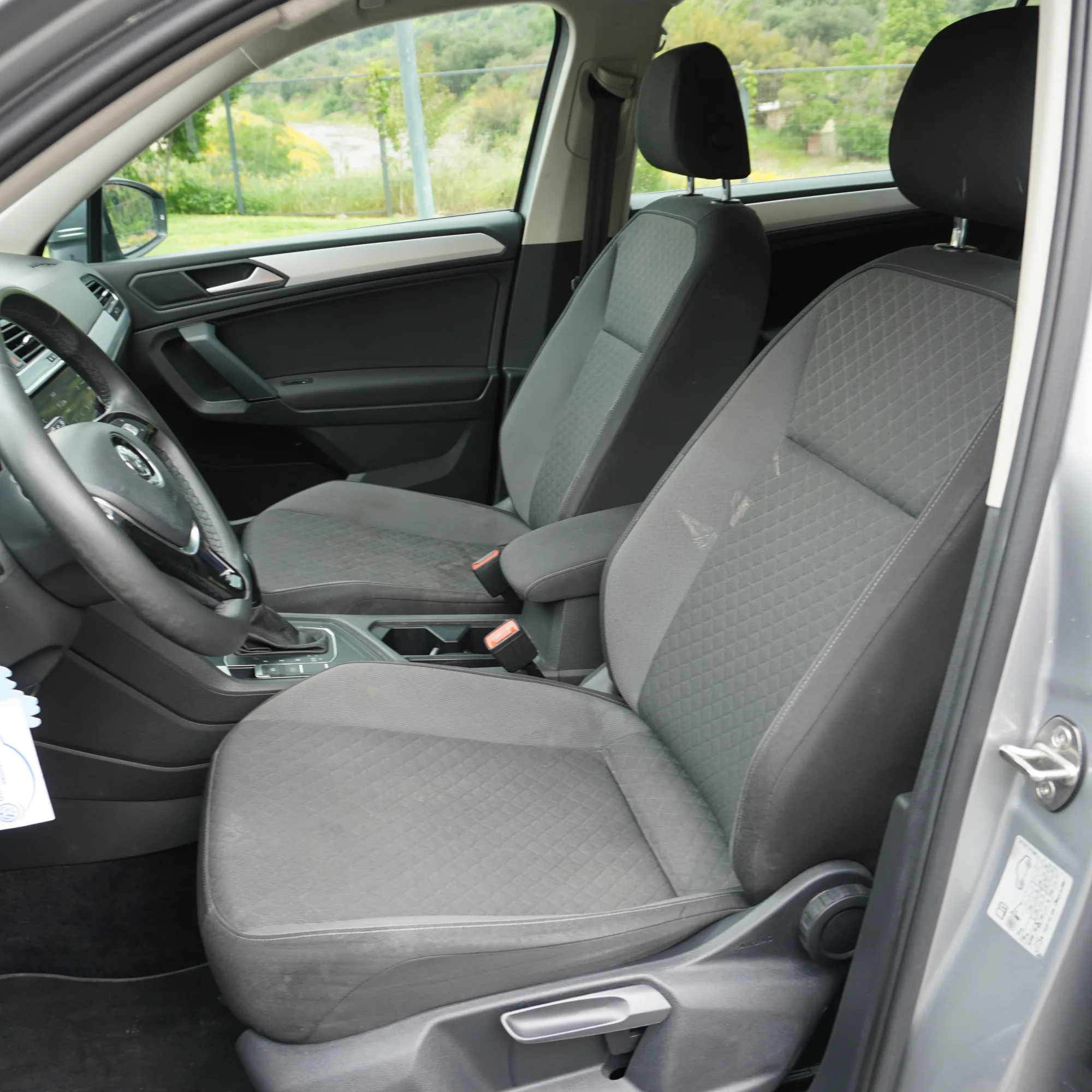 Volkswagen Tiguan 1.4 TSI Comfortline AT Año 2021 — foto 28