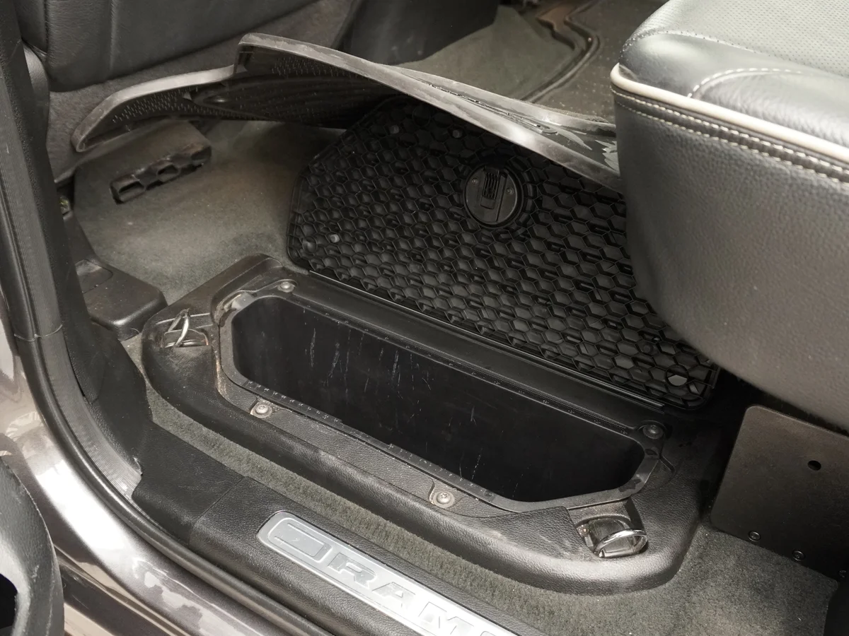 RAM 1500 Limited 4x4 5,7 V8 — foto 35
