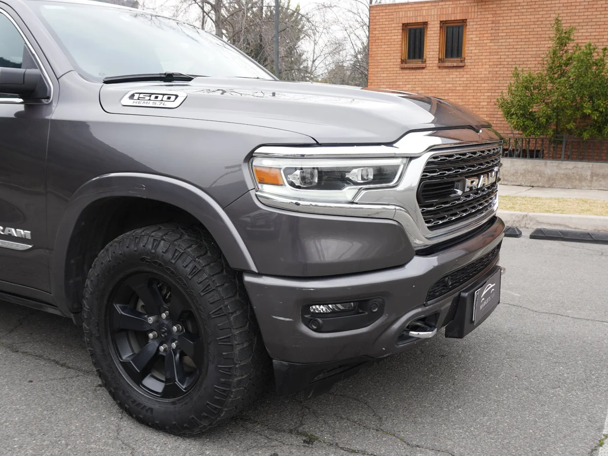 RAM 1500 Limited 4x4 5,7 V8 — foto 11