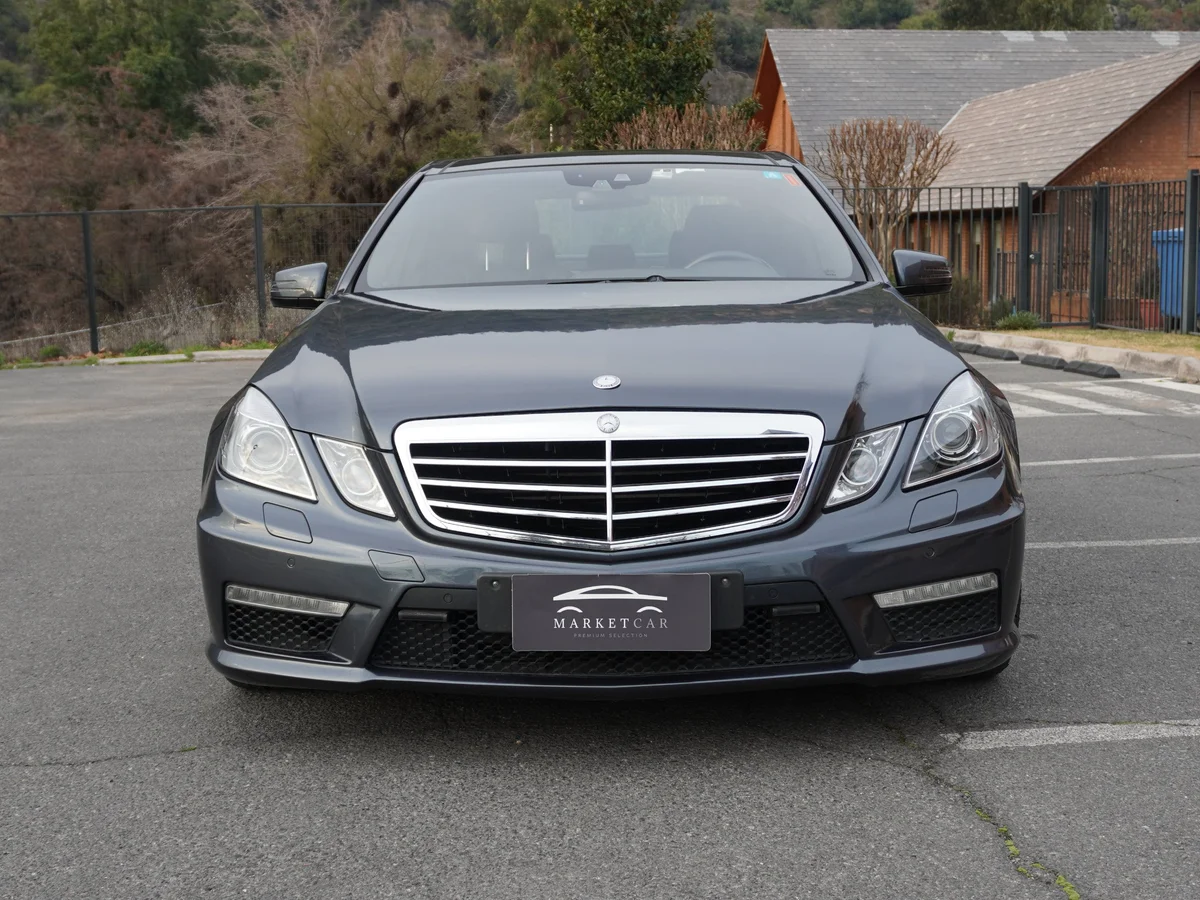Mercedes Benz E63 AMG 6.2 — foto 2