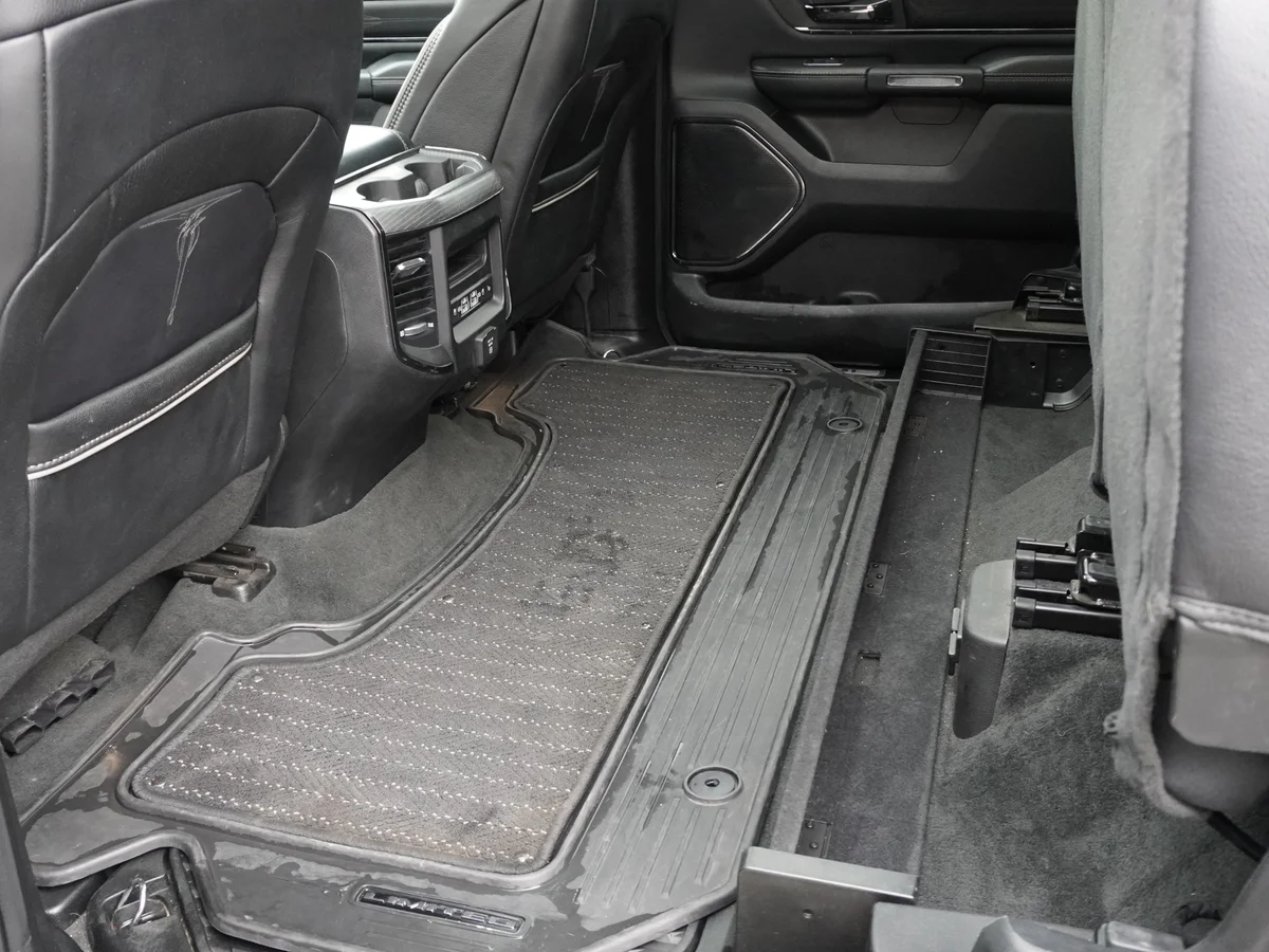 RAM 1500 Limited 4x4 5,7 V8 — foto 36