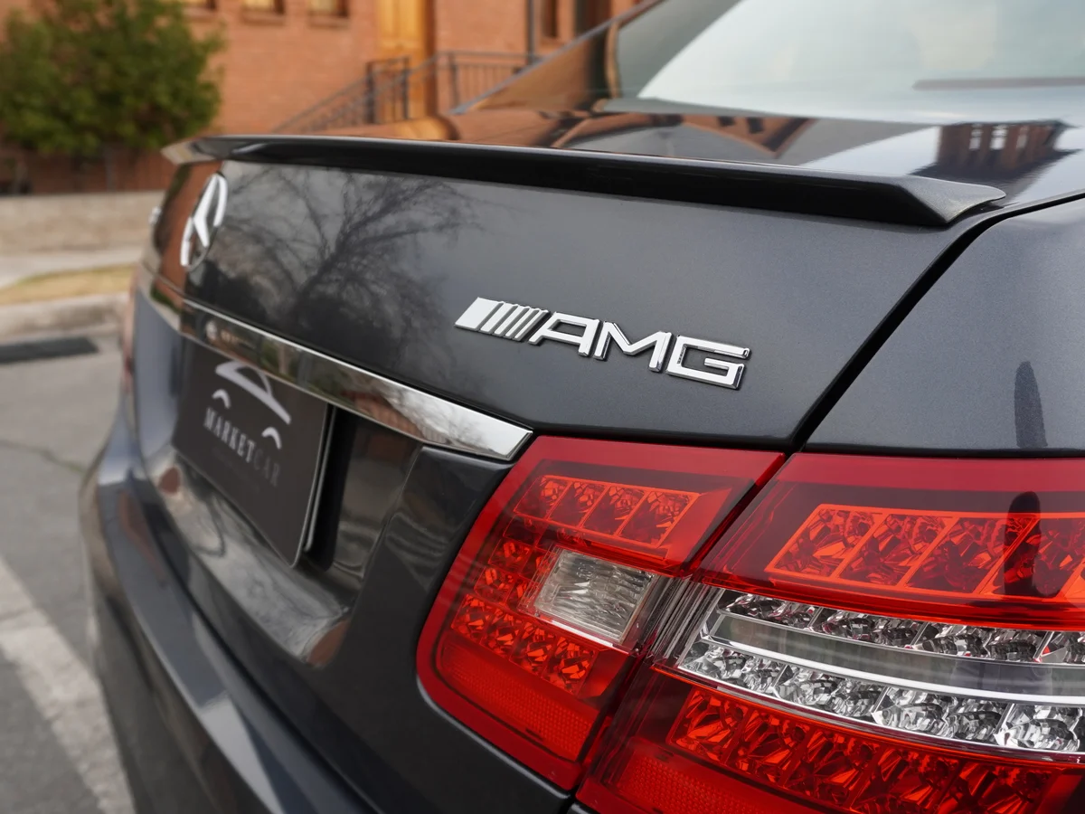 Mercedes Benz E63 AMG 6.2 — foto 17