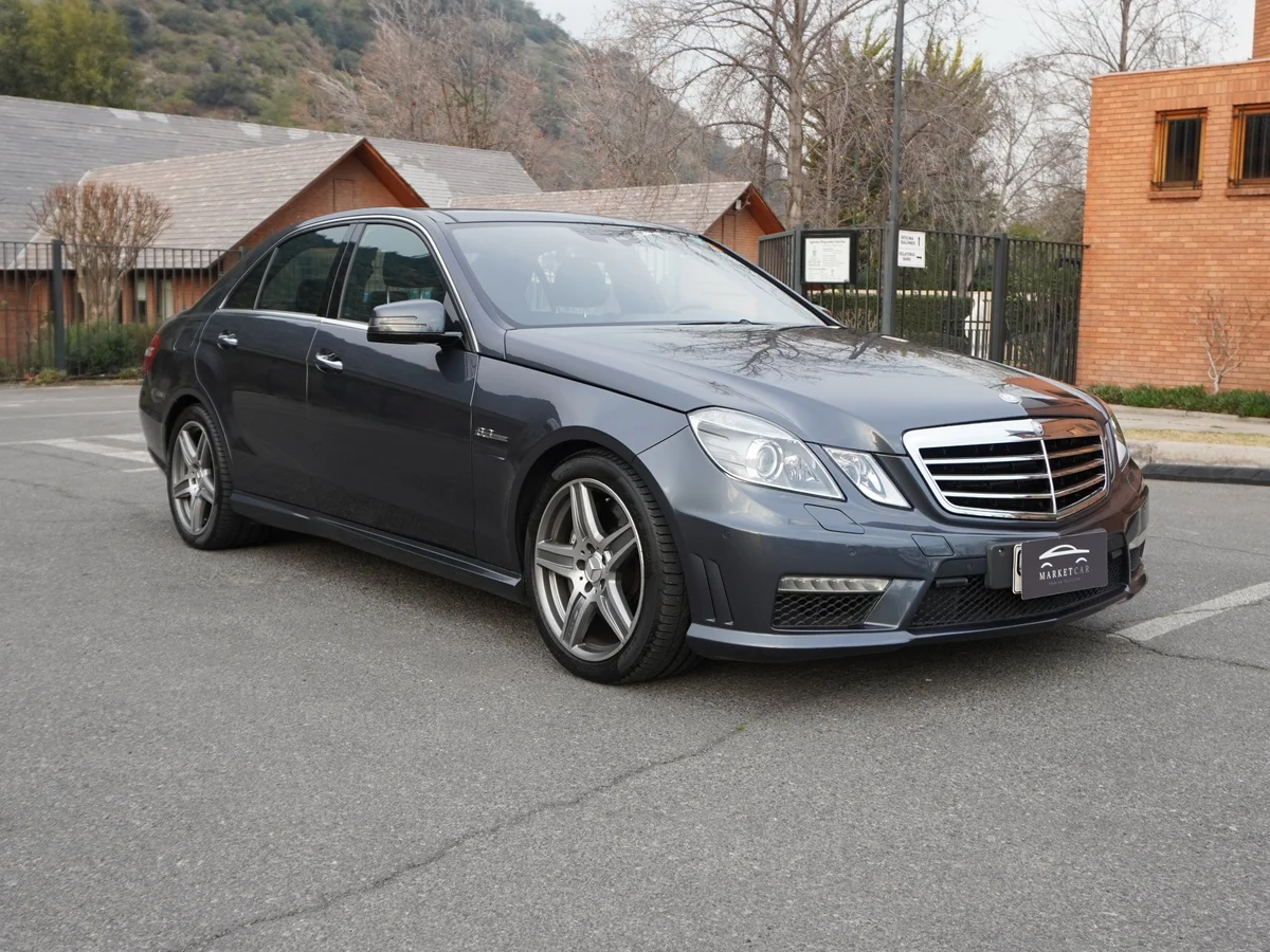 Mercedes Benz E63 AMG 6.2 — foto 3