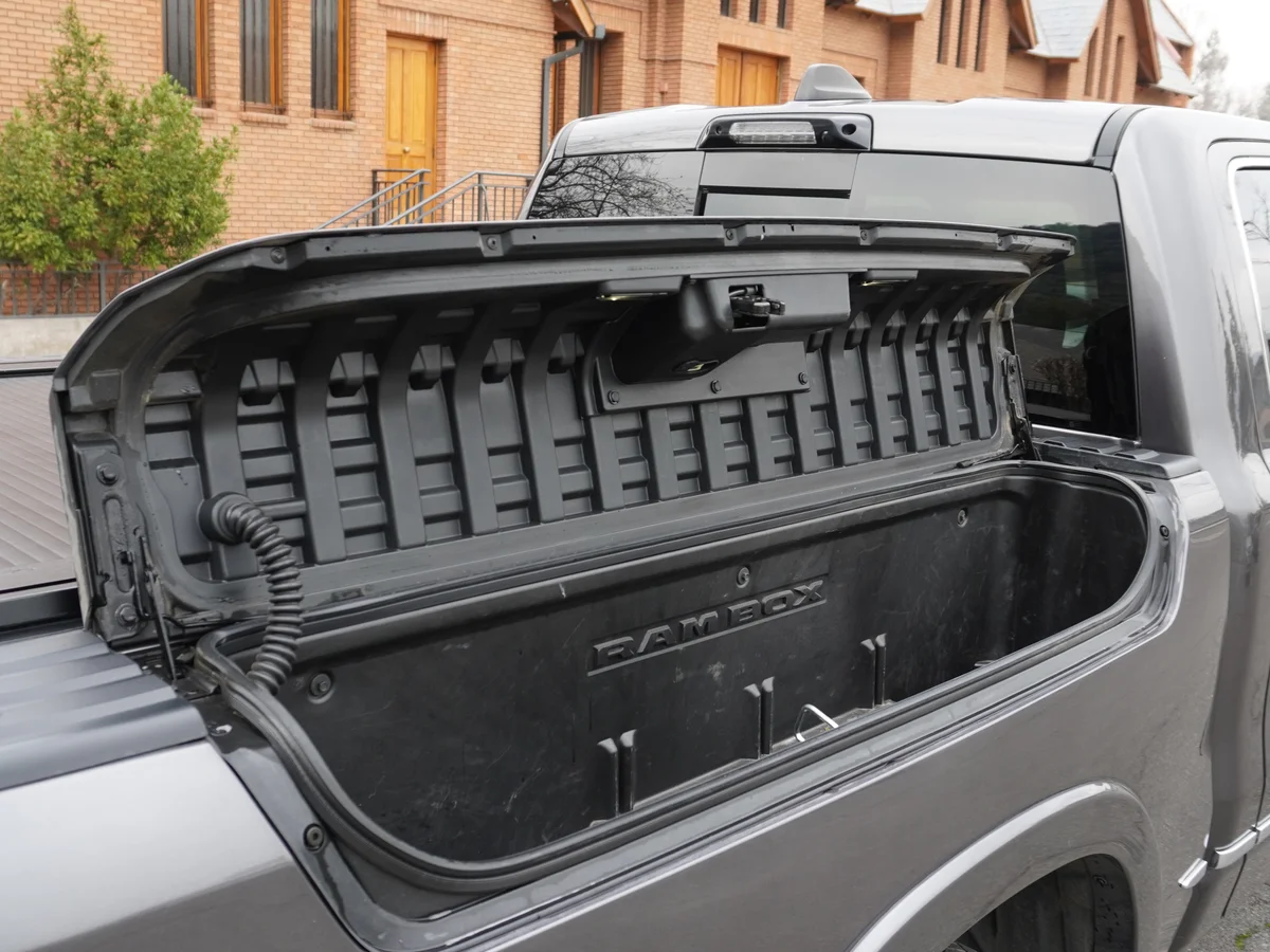 RAM 1500 Limited 4x4 5,7 V8 — foto 22