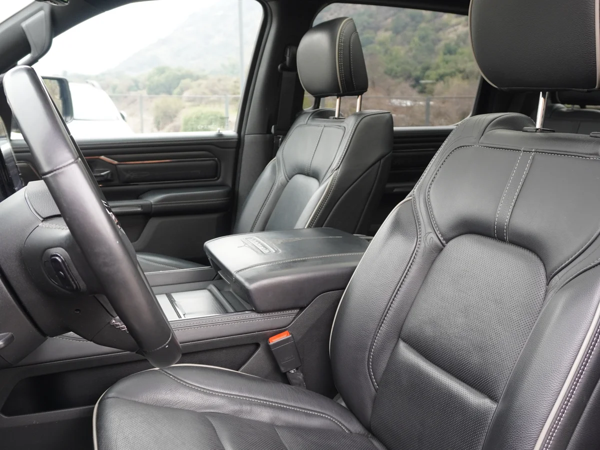 RAM 1500 Limited 4x4 5,7 V8 — foto 38
