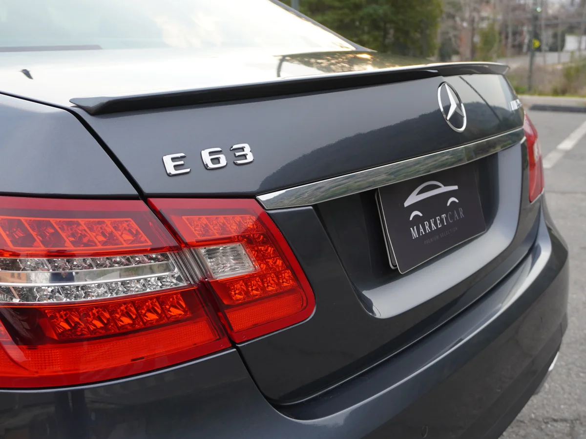 Mercedes Benz E63 AMG 6.2 — foto 16