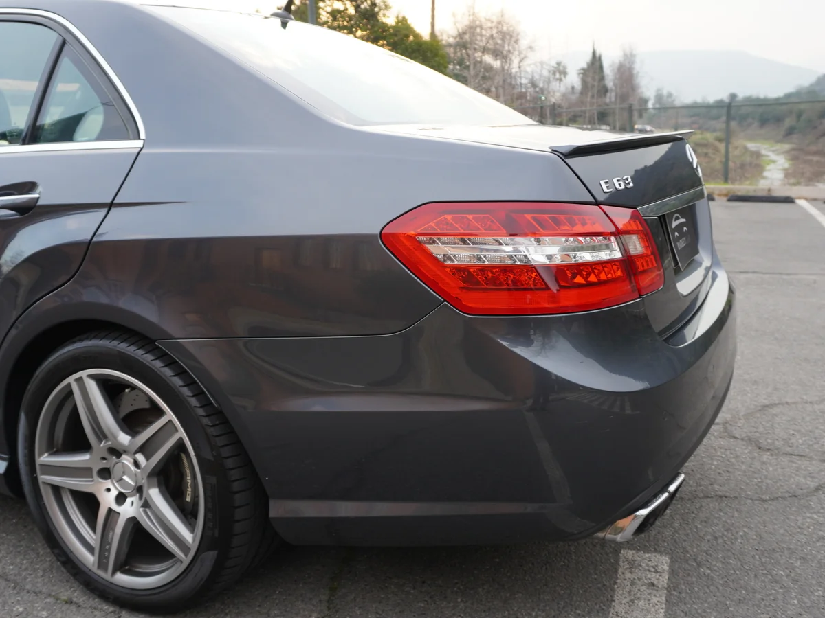 Mercedes Benz E63 AMG 6.2 — foto 15