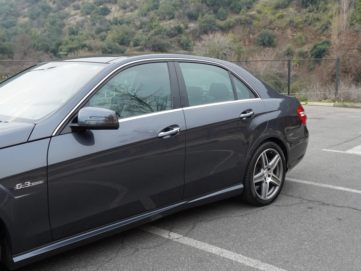 Mercedes Benz E63 AMG 6.2 — foto 9