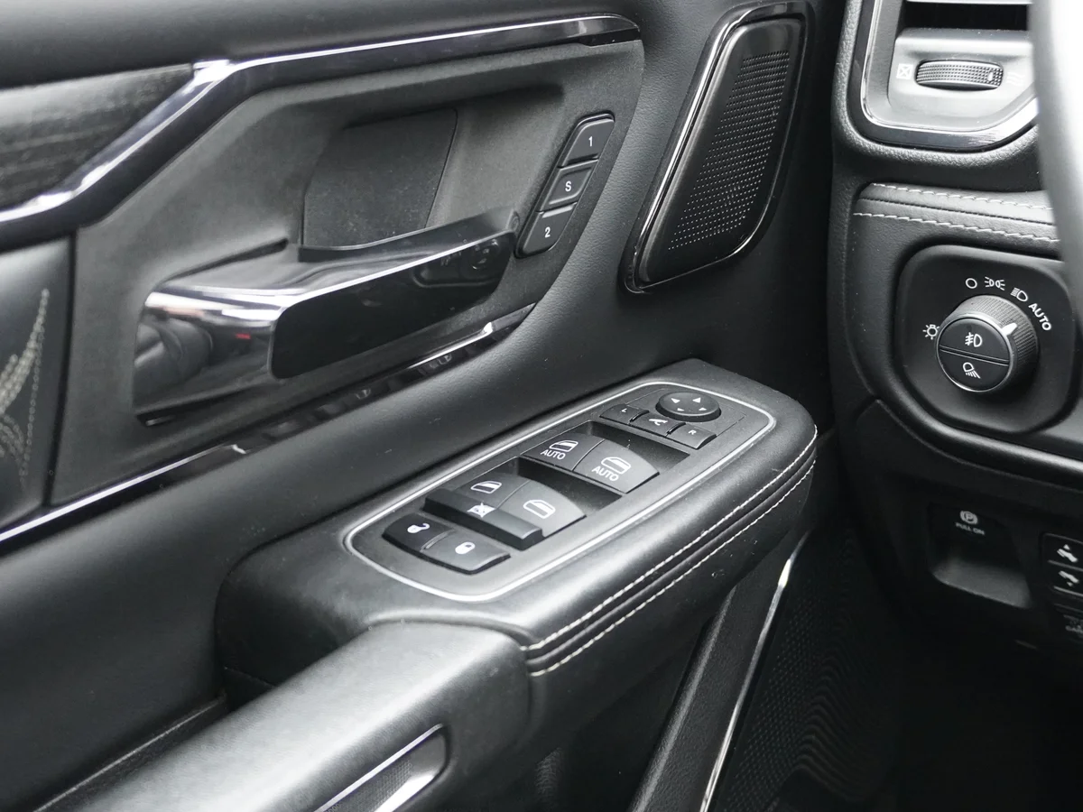 RAM 1500 Limited 4x4 5,7 V8 — foto 33