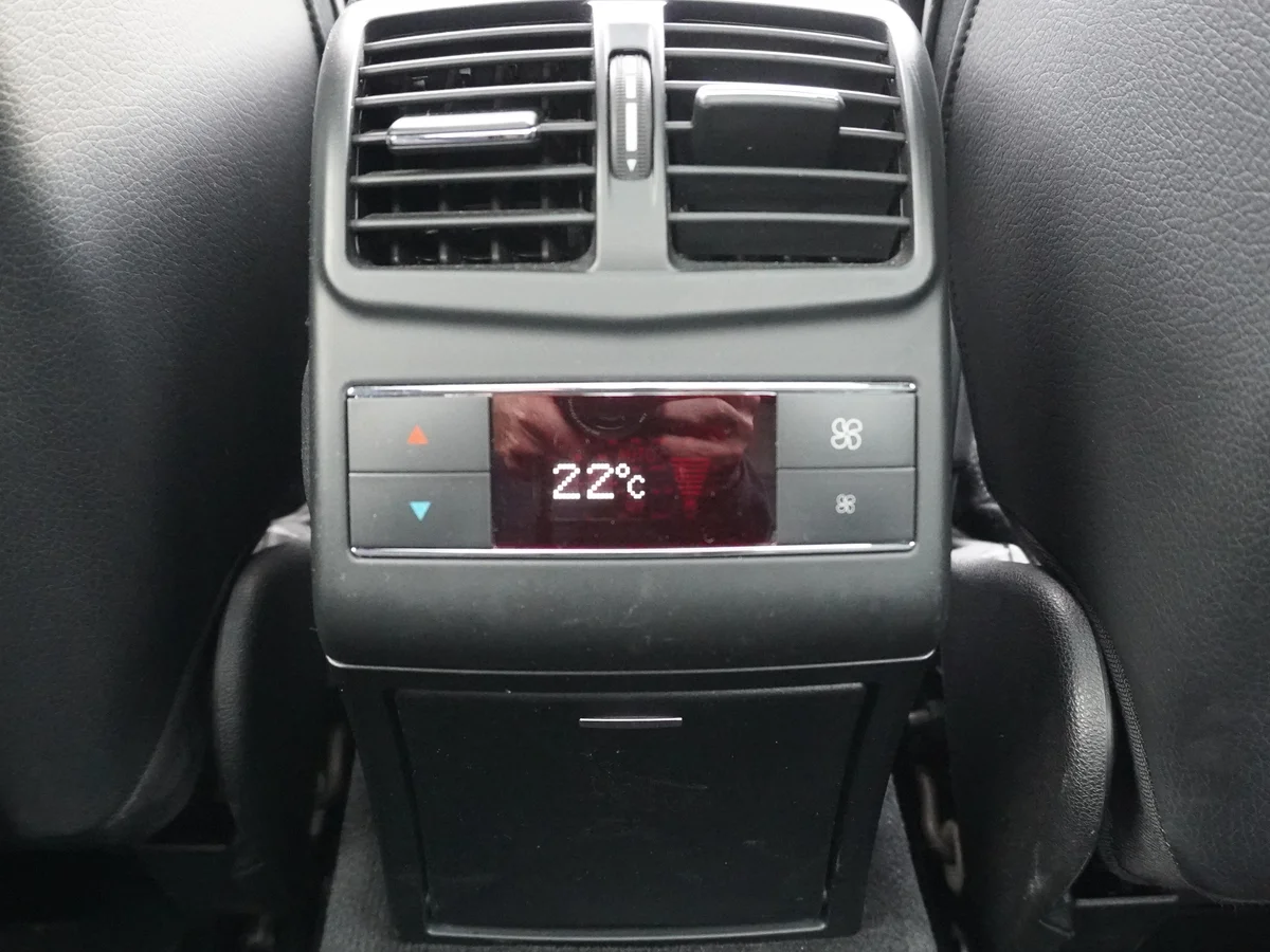 Mercedes Benz E63 AMG 6.2 — foto 26