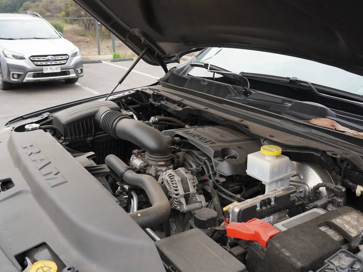 RAM 1500 Limited 4x4 5,7 V8 — foto 42