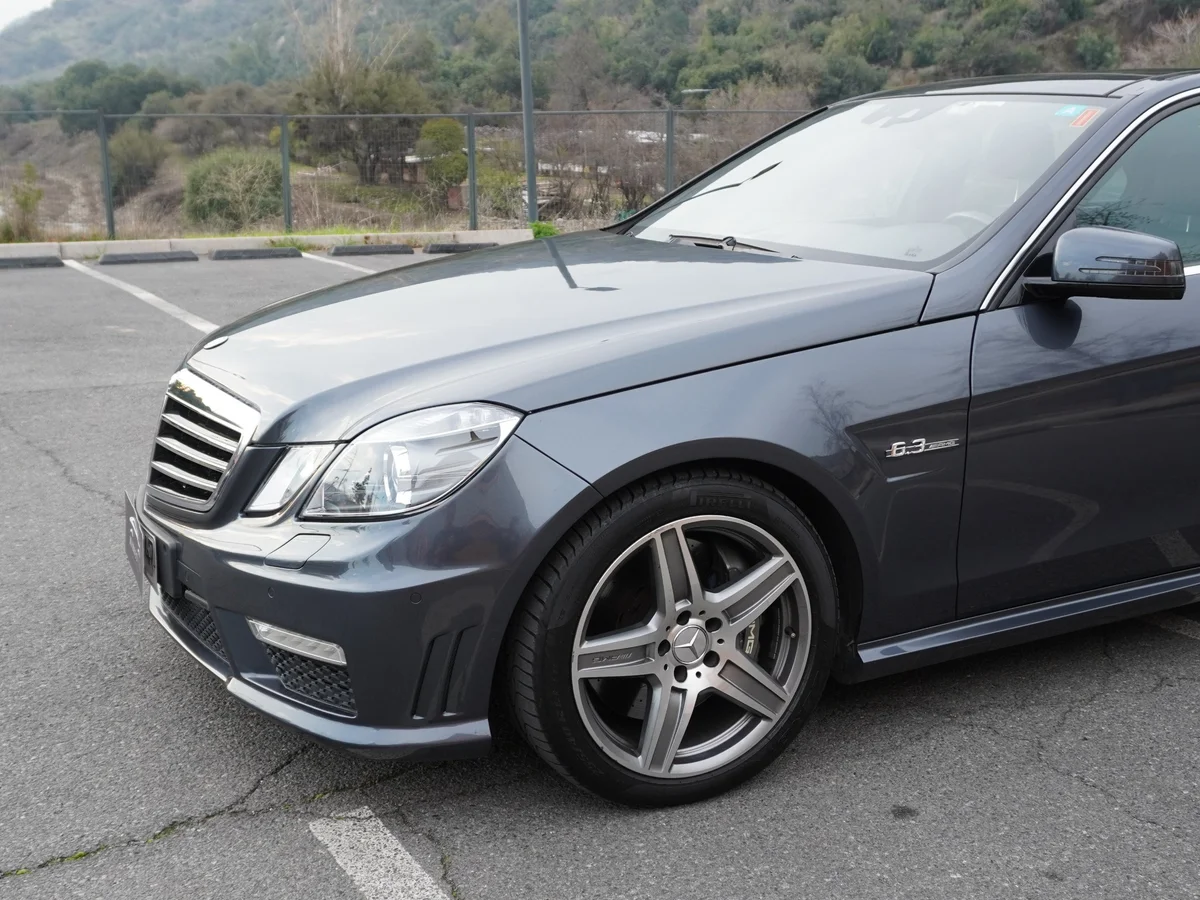 Mercedes Benz E63 AMG 6.2 — foto 10