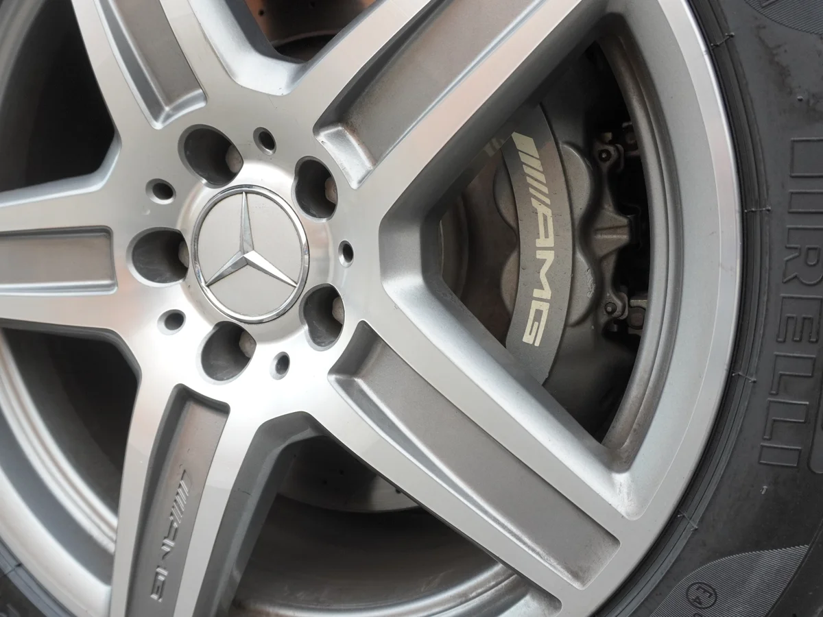 Mercedes Benz E63 AMG 6.2 — foto 23